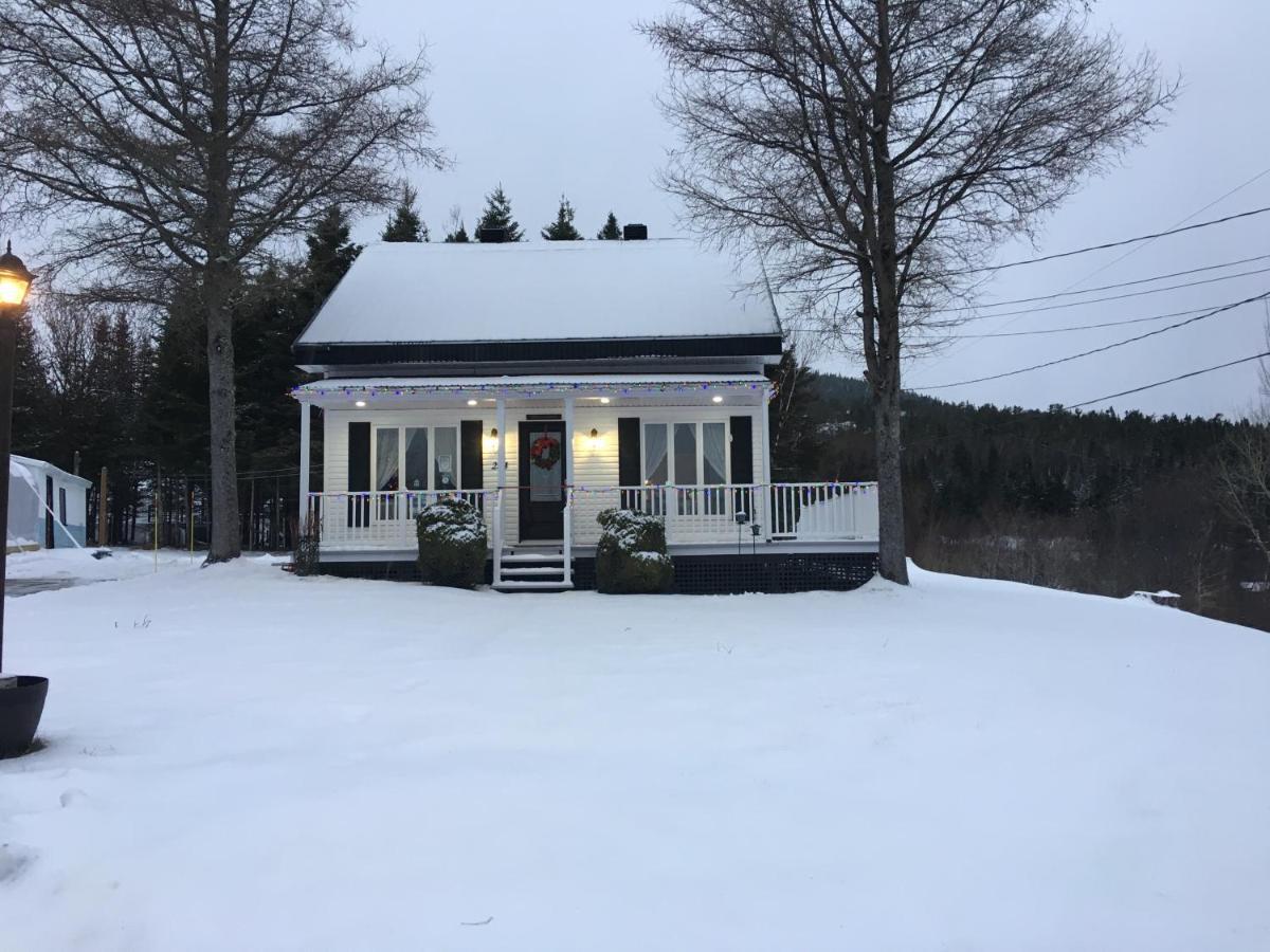 Gite De La Colline Baie-Sainte-Catherine Exterior foto