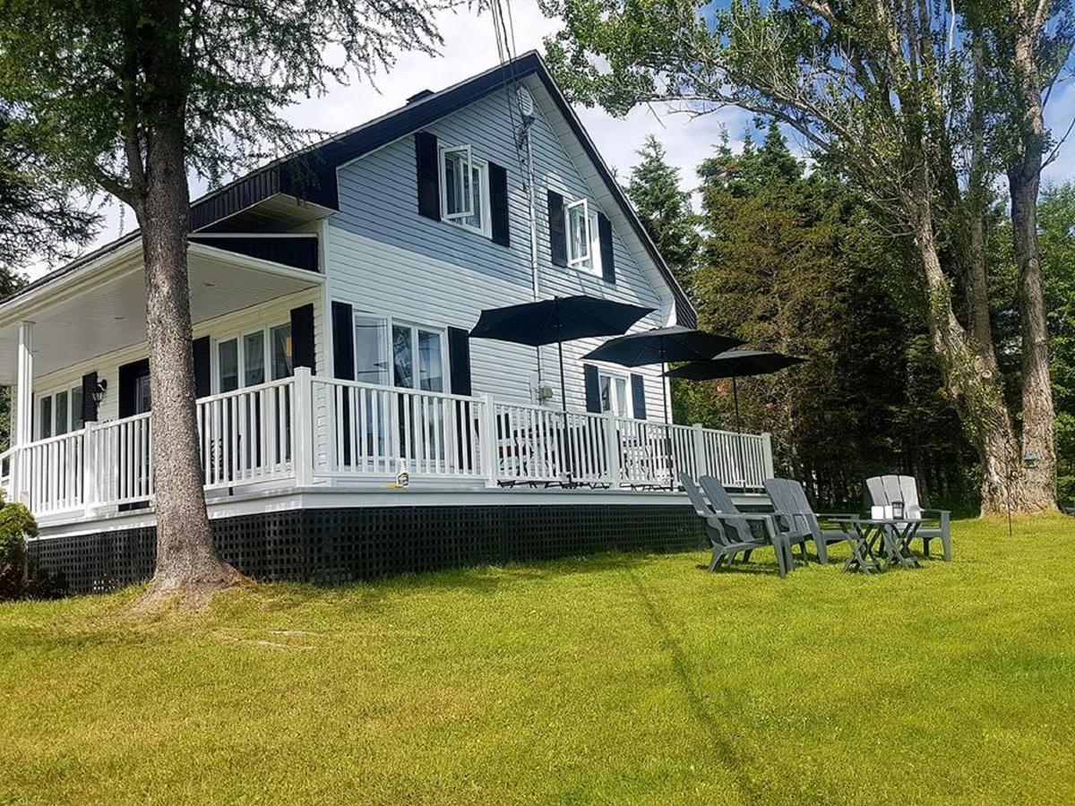 Gite De La Colline Baie-Sainte-Catherine Exterior foto
